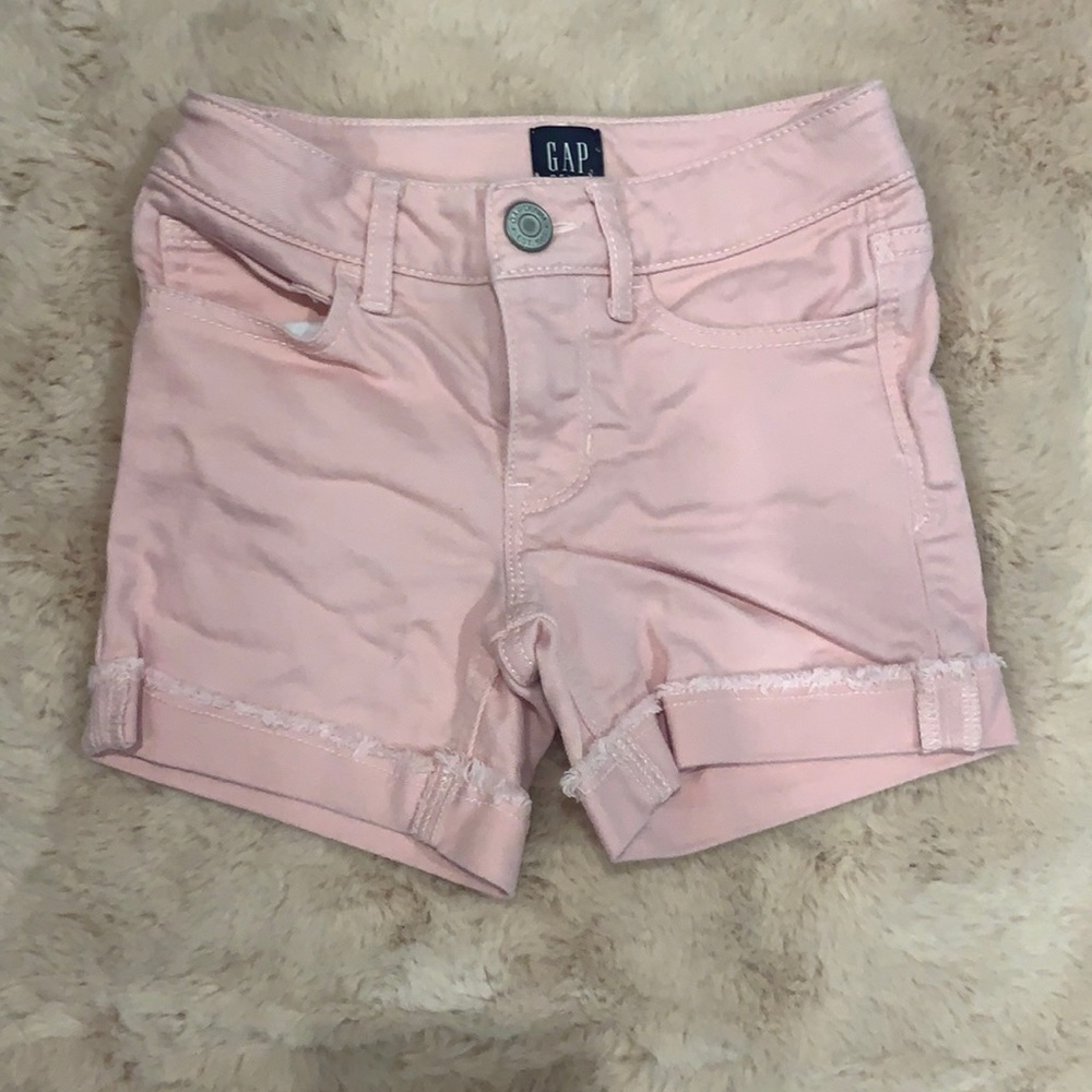 Girls GAP pink shorts. Size 6 slim.